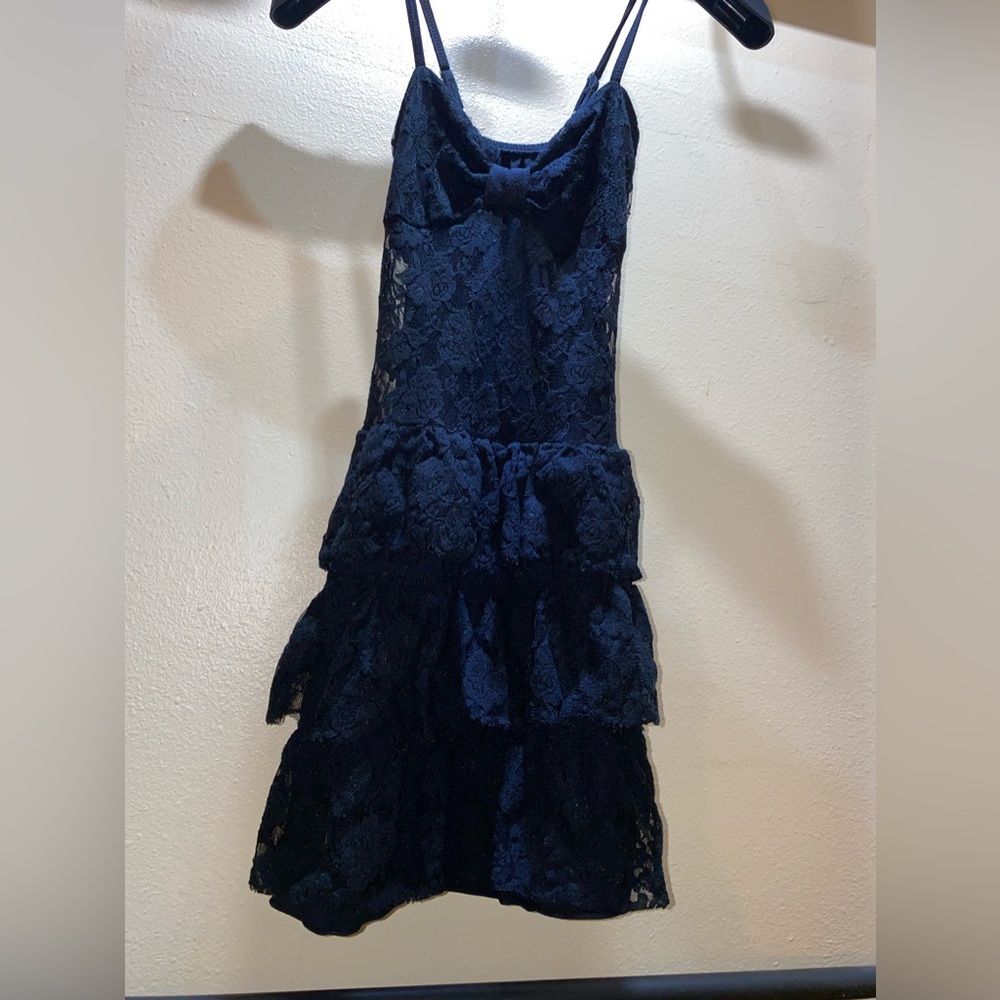 Small flaw - black mid-section lace (see-through) - No tag - Size Small